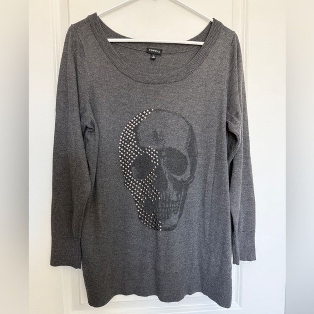 Torrid Women's Gray Skull Studded Long Sleeve Sweater Top Size 0